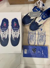 画像1: 250826019990V3　25cmD　マイアミ店で入手　箱＋靴下＋袋　付きます　 (1)