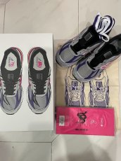 画像1: 250820002  990V4 25cmD　KITHマイアミ店で入手　箱＋靴下＋袋　付きます　 (1)