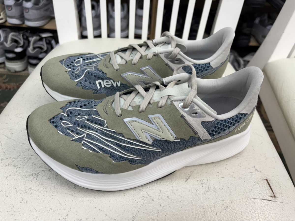 画像1: 251112001 東京デザインスタジオ　26.5cmD　フューエルセル　ぐにょぐにょソールです。 (1)